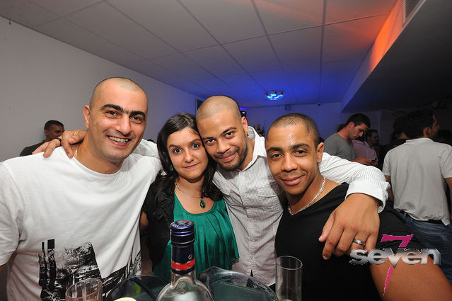 Cliquer pour voir l'image en taille réelle