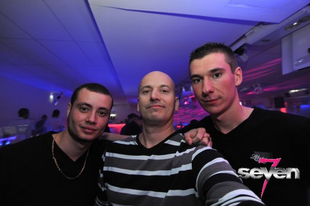 Cliquer pour voir l'image en taille réelle