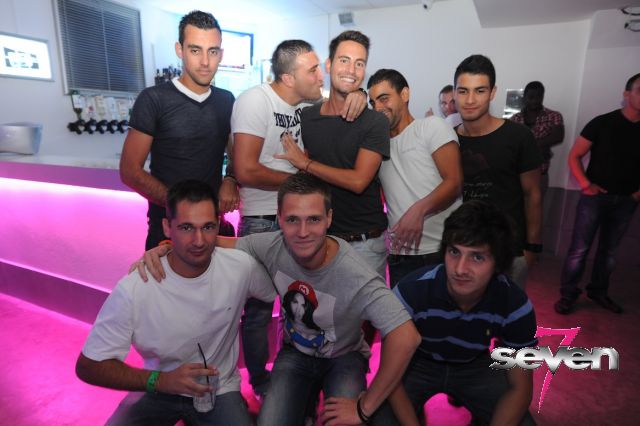 Cliquer pour voir l'image en taille réelle