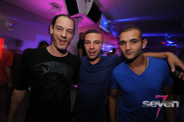 Cliquer pour voir l'image en taille réelle