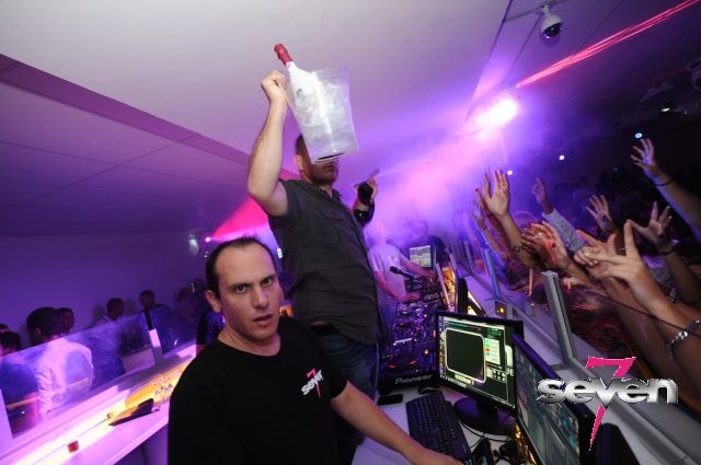 Cliquer pour voir l'image en taille réelle