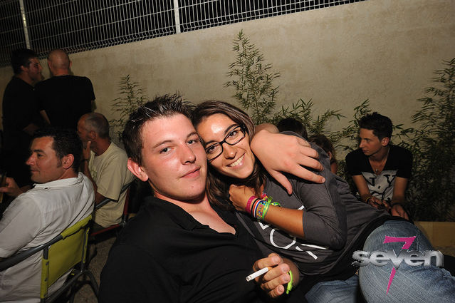 Cliquer pour voir l'image en taille réelle