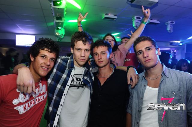 Cliquer pour voir l'image en taille réelle