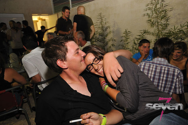 Cliquer pour voir l'image en taille réelle