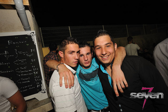 Cliquer pour voir l'image en taille réelle