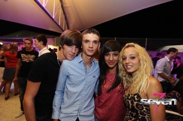 Cliquer pour voir l'image en taille réelle