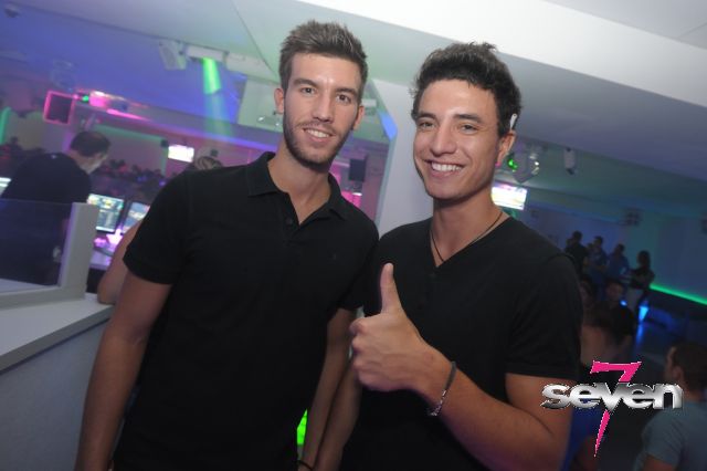 Cliquer pour voir l'image en taille réelle