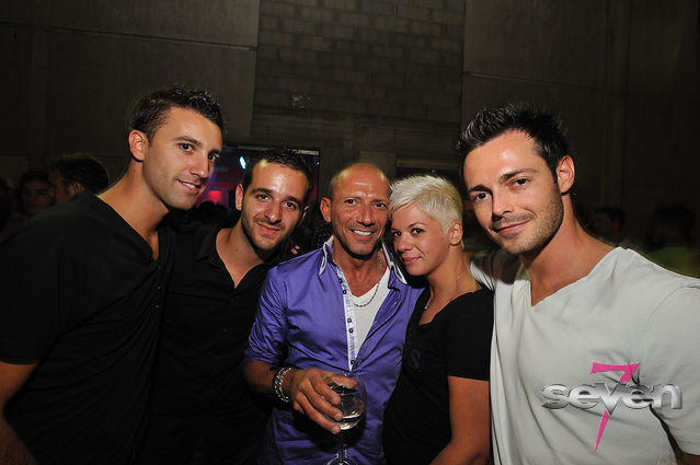 Cliquer pour voir l'image en taille réelle