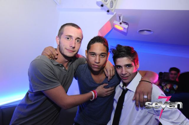 Cliquer pour voir l'image en taille réelle