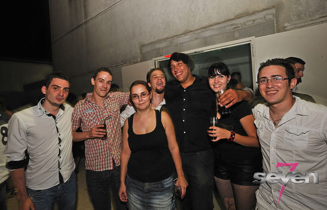 Cliquer pour voir l'image en taille réelle