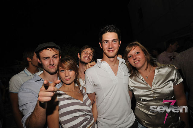 Cliquer pour voir l'image en taille réelle