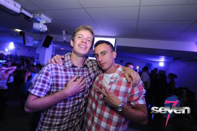 Cliquer pour voir l'image en taille réelle