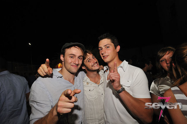 Cliquer pour voir l'image en taille réelle