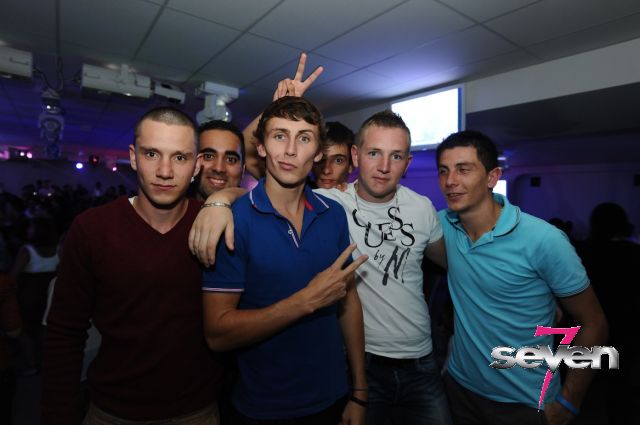 Cliquer pour voir l'image en taille réelle