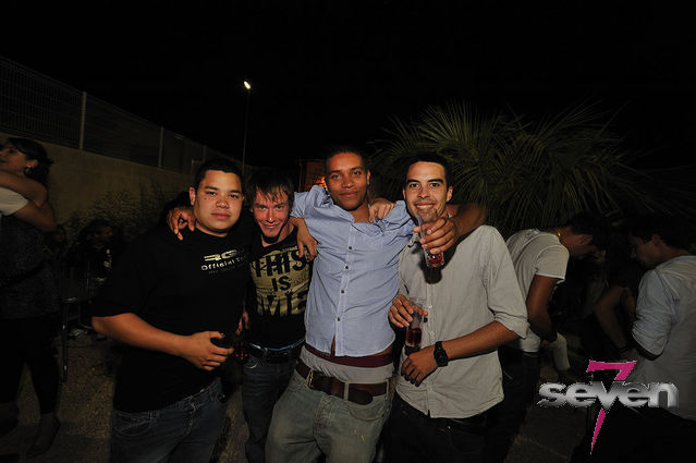 Cliquer pour voir l'image en taille réelle