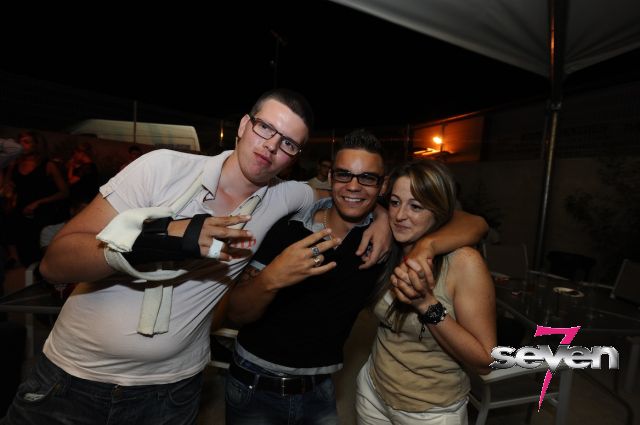 Cliquer pour voir l'image en taille réelle