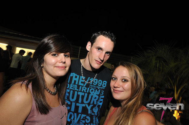 Cliquer pour voir l'image en taille réelle