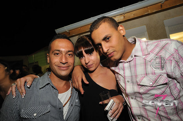 Cliquer pour voir l'image en taille réelle