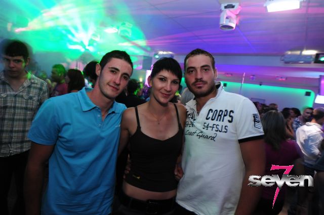 Cliquer pour voir l'image en taille réelle