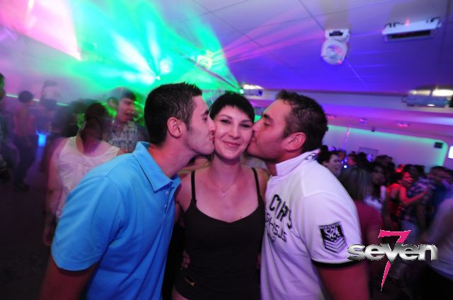 Cliquer pour voir l'image en taille réelle