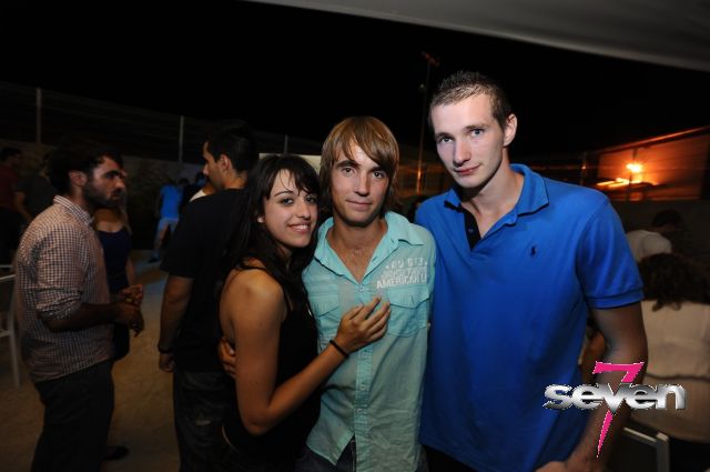 Cliquer pour voir l'image en taille réelle