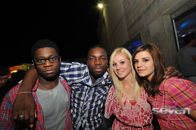 Cliquer pour voir l'image en taille réelle