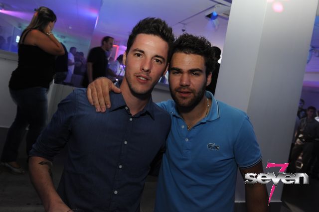 Cliquer pour voir l'image en taille réelle