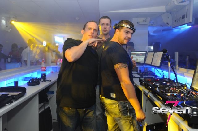 Cliquer pour voir l'image en taille réelle