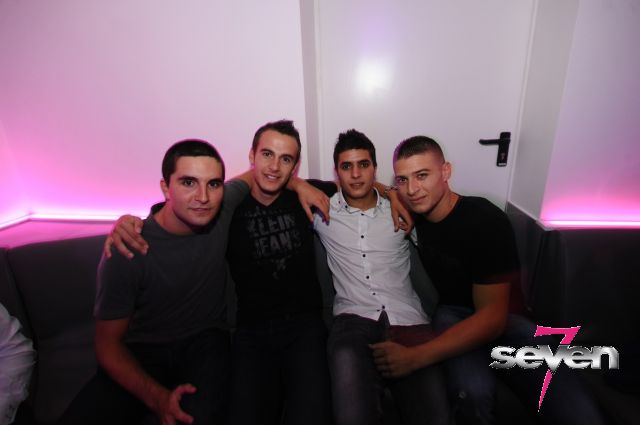 Cliquer pour voir l'image en taille réelle