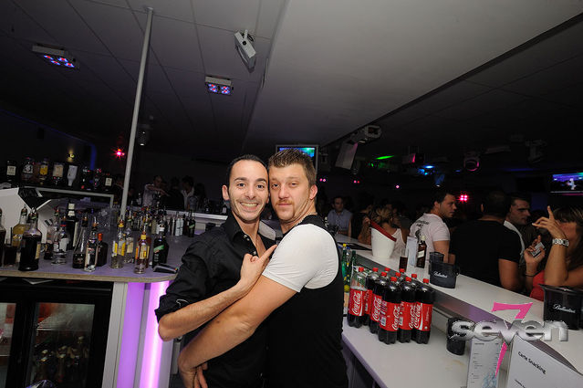 Cliquer pour voir l'image en taille réelle