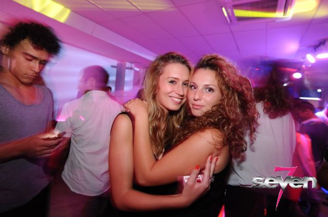 Cliquer pour voir l'image en taille réelle