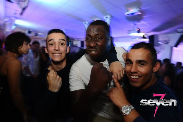 Cliquer pour voir l'image en taille réelle