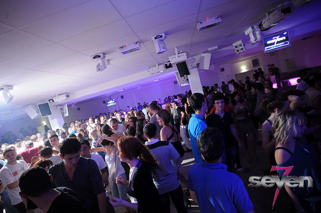 Cliquer pour voir l'image en taille réelle