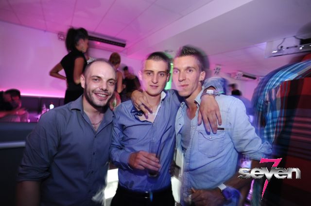 Cliquer pour voir l'image en taille réelle