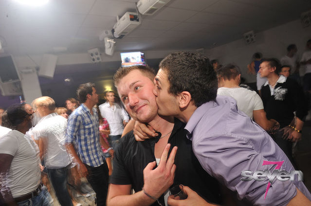 Cliquer pour voir l'image en taille réelle