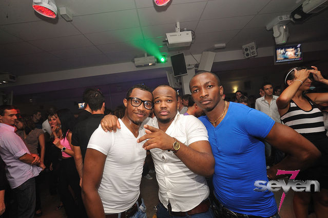 Cliquer pour voir l'image en taille réelle