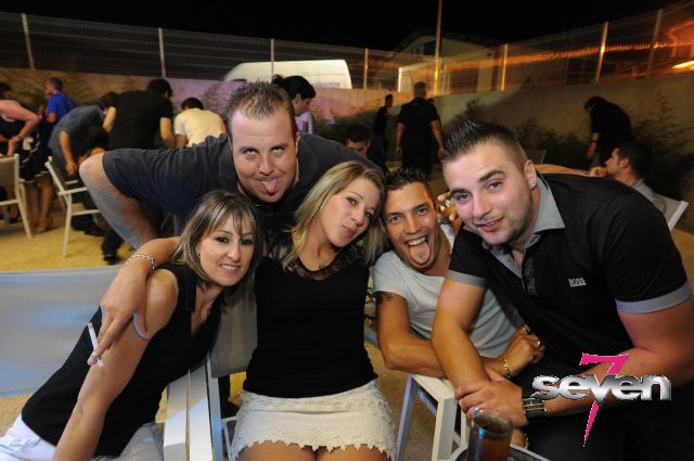 Cliquer pour voir l'image en taille réelle