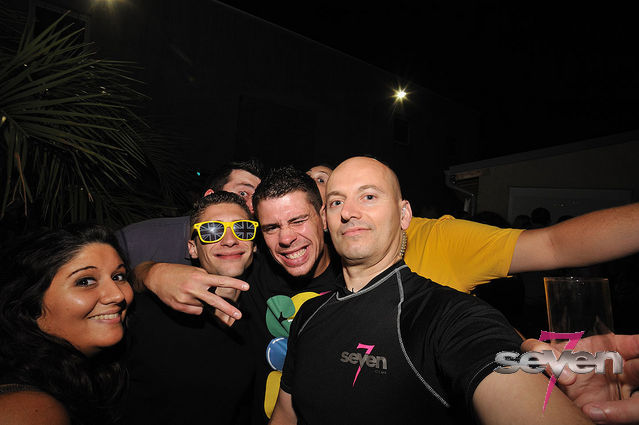 Cliquer pour voir l'image en taille réelle