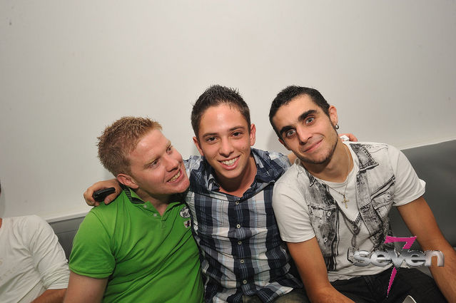 Cliquer pour voir l'image en taille réelle