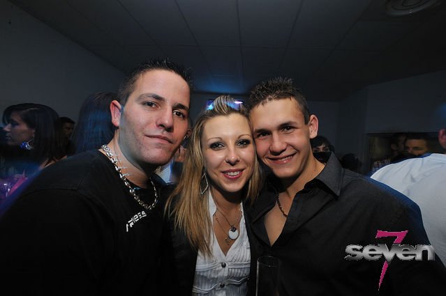 Cliquer pour voir l'image en taille réelle