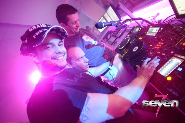 Cliquer pour voir l'image en taille réelle