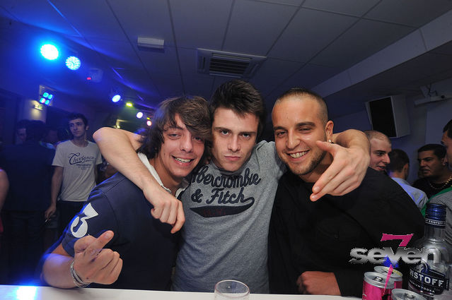 Cliquer pour voir l'image en taille réelle