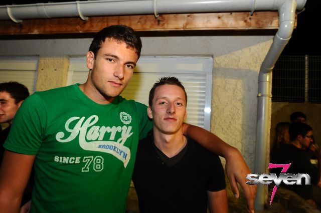 Cliquer pour voir l'image en taille réelle