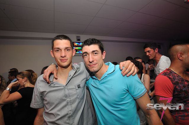 Cliquer pour voir l'image en taille réelle