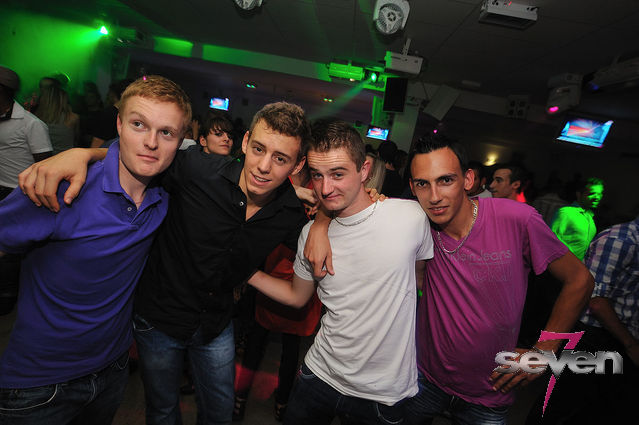 Cliquer pour voir l'image en taille réelle