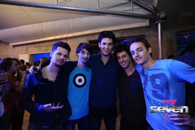 Cliquer pour voir l'image en taille réelle