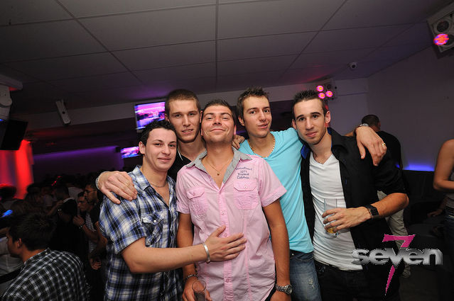 Cliquer pour voir l'image en taille réelle