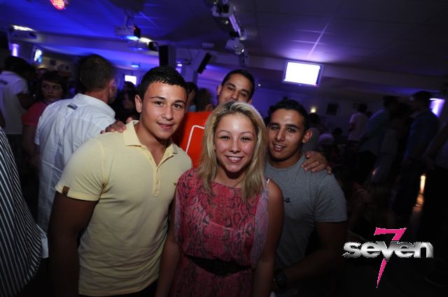 Cliquer pour voir l'image en taille réelle