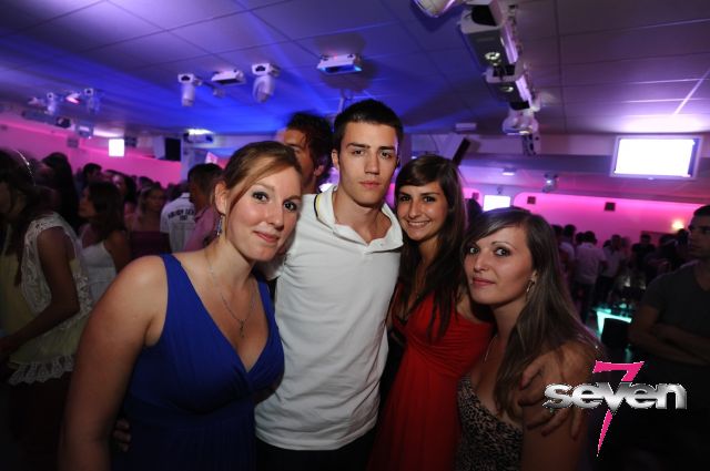 Cliquer pour voir l'image en taille réelle