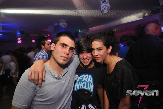 Cliquer pour voir l'image en taille réelle